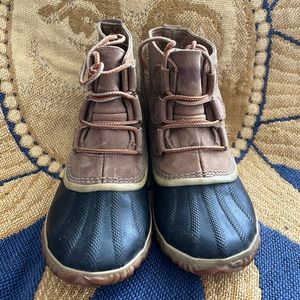 Sorel size 7 boots